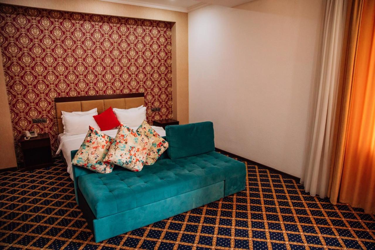 Corniche Hotel Баку Екстериор снимка