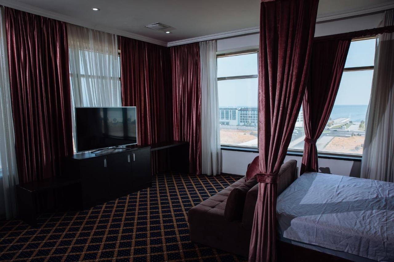 Corniche Hotel Баку Екстериор снимка