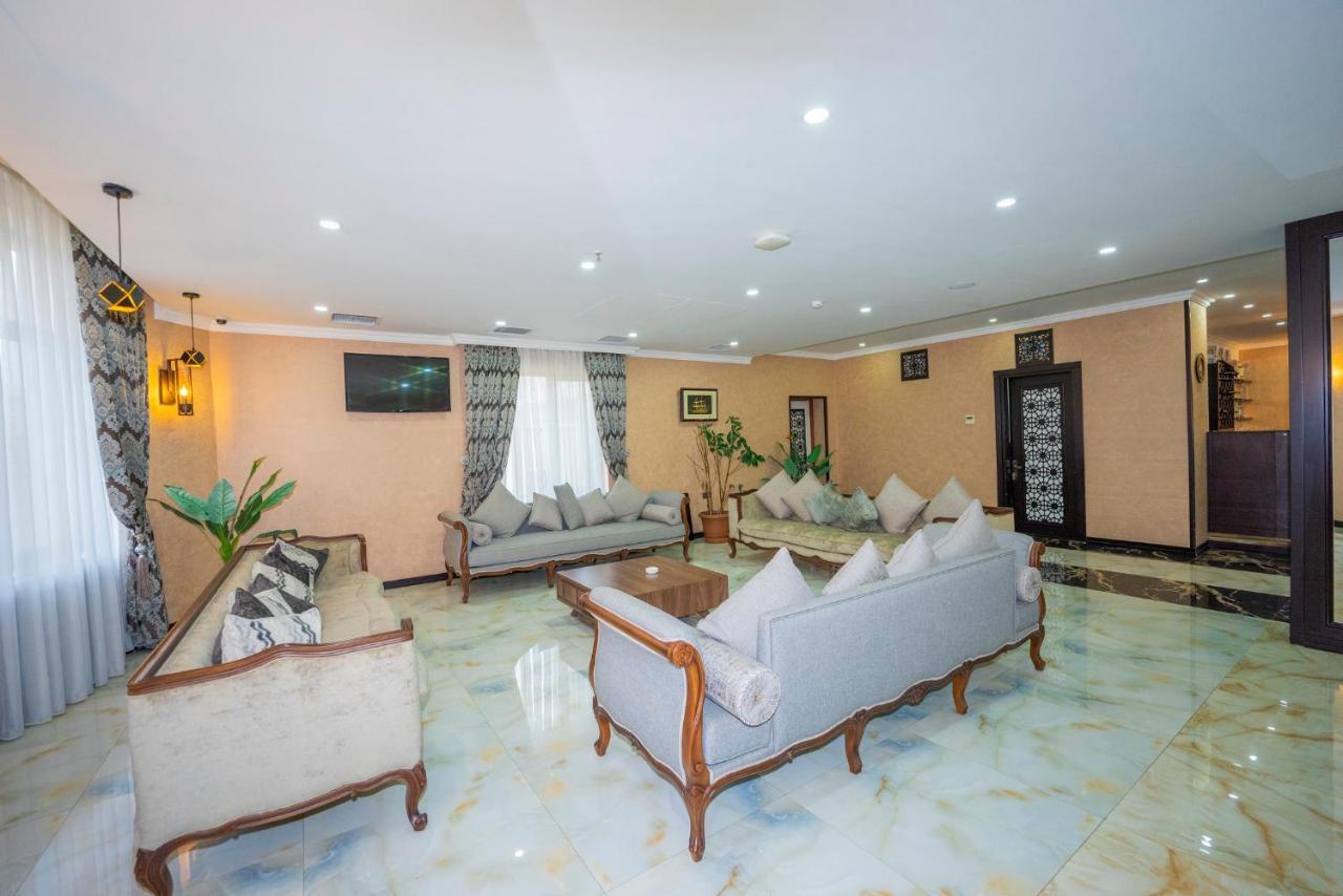 Corniche Hotel Баку Екстериор снимка