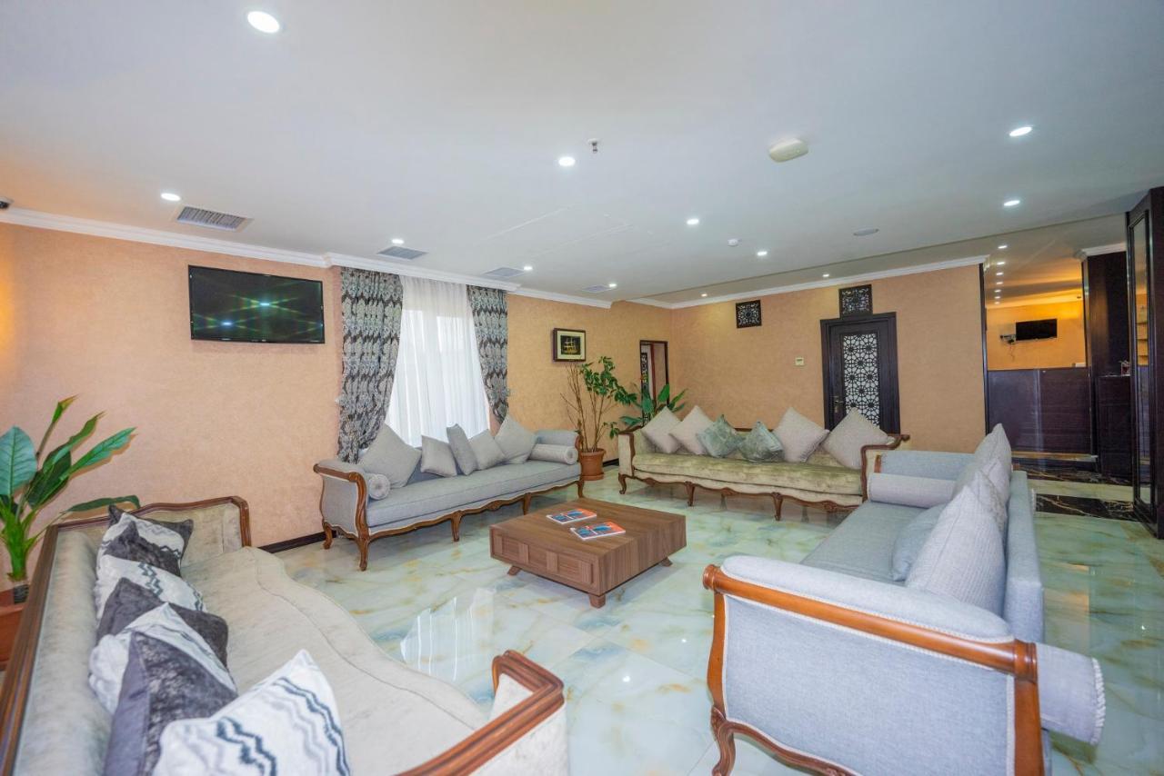 Corniche Hotel Баку Екстериор снимка