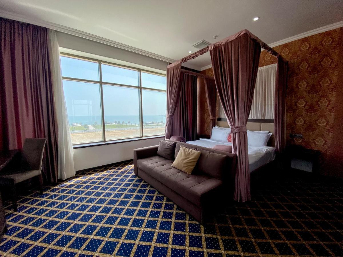 Corniche Hotel Баку Екстериор снимка